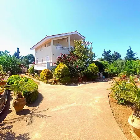 Geralis Lodge Chalkida Exterior photo