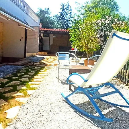 Geralis Lodge Chalkida Exterior photo